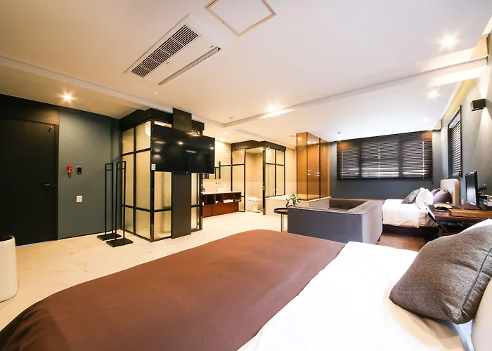 Отель Brown Dot Yangjeong