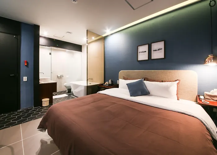 Отель Brown Dot Yangjeong