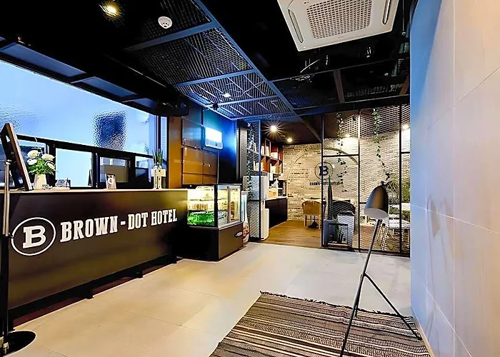 Brown Dot Yangjeong Отель Пусан