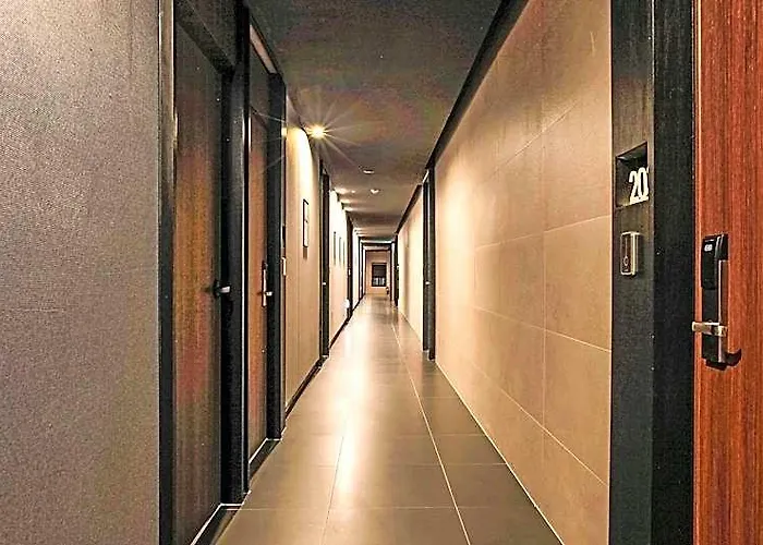 Brown Dot Yangjeong 3* Пусан
